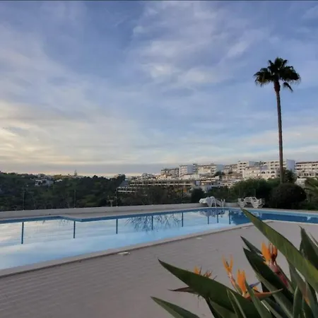 Sunny 3-bedroom Apartamento Albufeira
