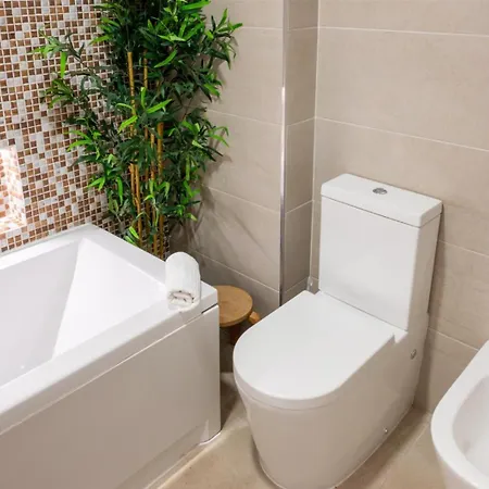 Sunny 3-bedroom Apartamento Albufeira