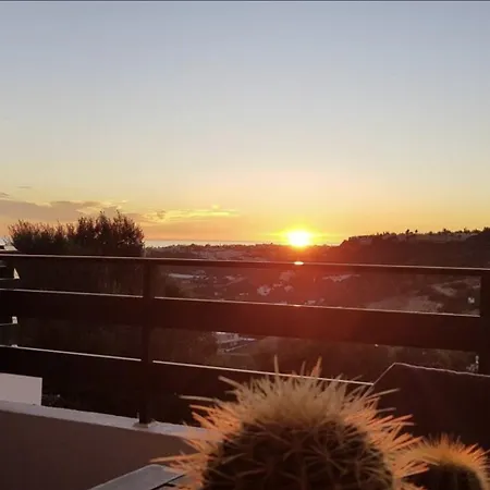 Sunny 3-bedroom Apartment Albufeira