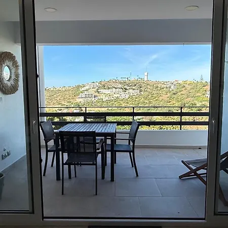 Sunny 3-bedroom *