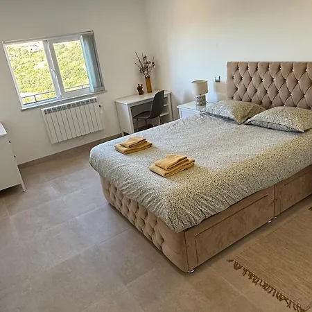 Sunny 3-bedroom